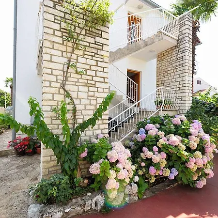 Vendégház Ab Adria 3*