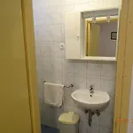 Ab Adria בית הארחה 3*